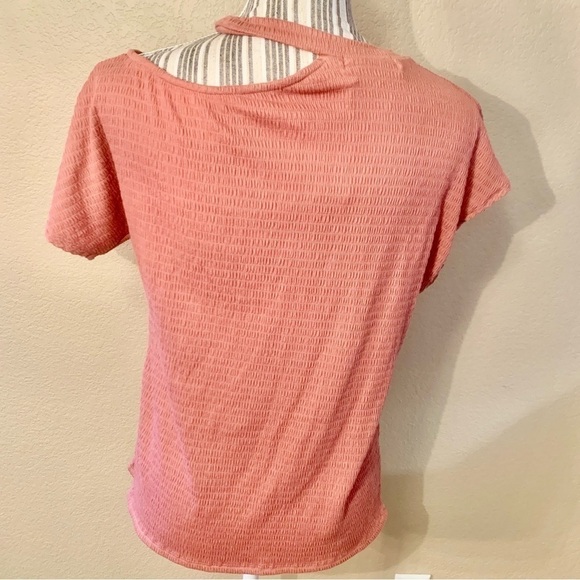 NWT Top XS Salmon Colored GibsonLook Waffled Crepe-like Fabric Asymmetrical Top - Picture 11 of 16
